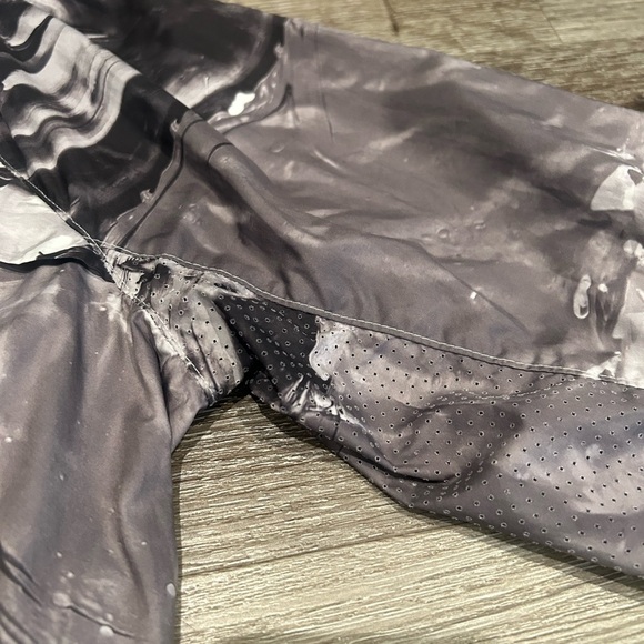 Lululemon Miss Misty Jacket II ( wind breaker ) - Picture 10 of 11